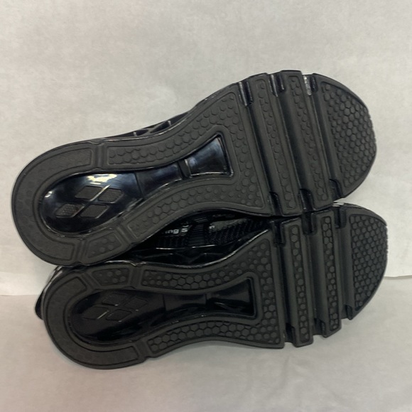 PRICE FIRM! New Just So So Sneakers - Picture 5 of 6